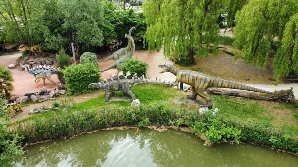 Een dag tussen de dinosaurussen bij Dinoland Zwolle