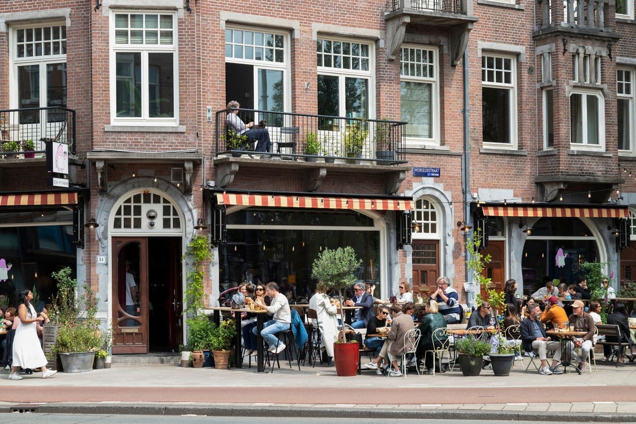 Hondvriendelijk terras: meer dan alleen een waterbak